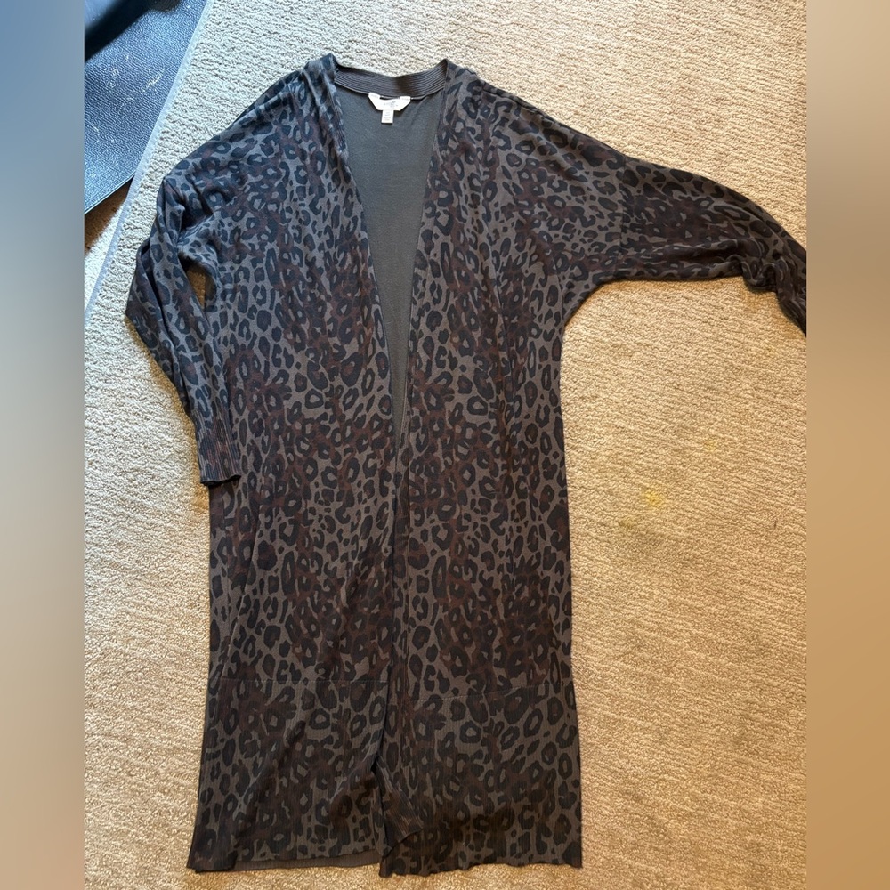 Terra & Sky Gray Cheetah Cardigan